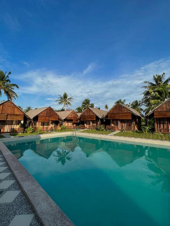 Nipoh Beach Cottage Kijal Kültér fotó